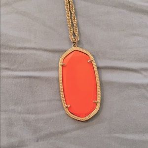 🧡 Kendra Scott “Reid” Necklace in gold & coral 🧡